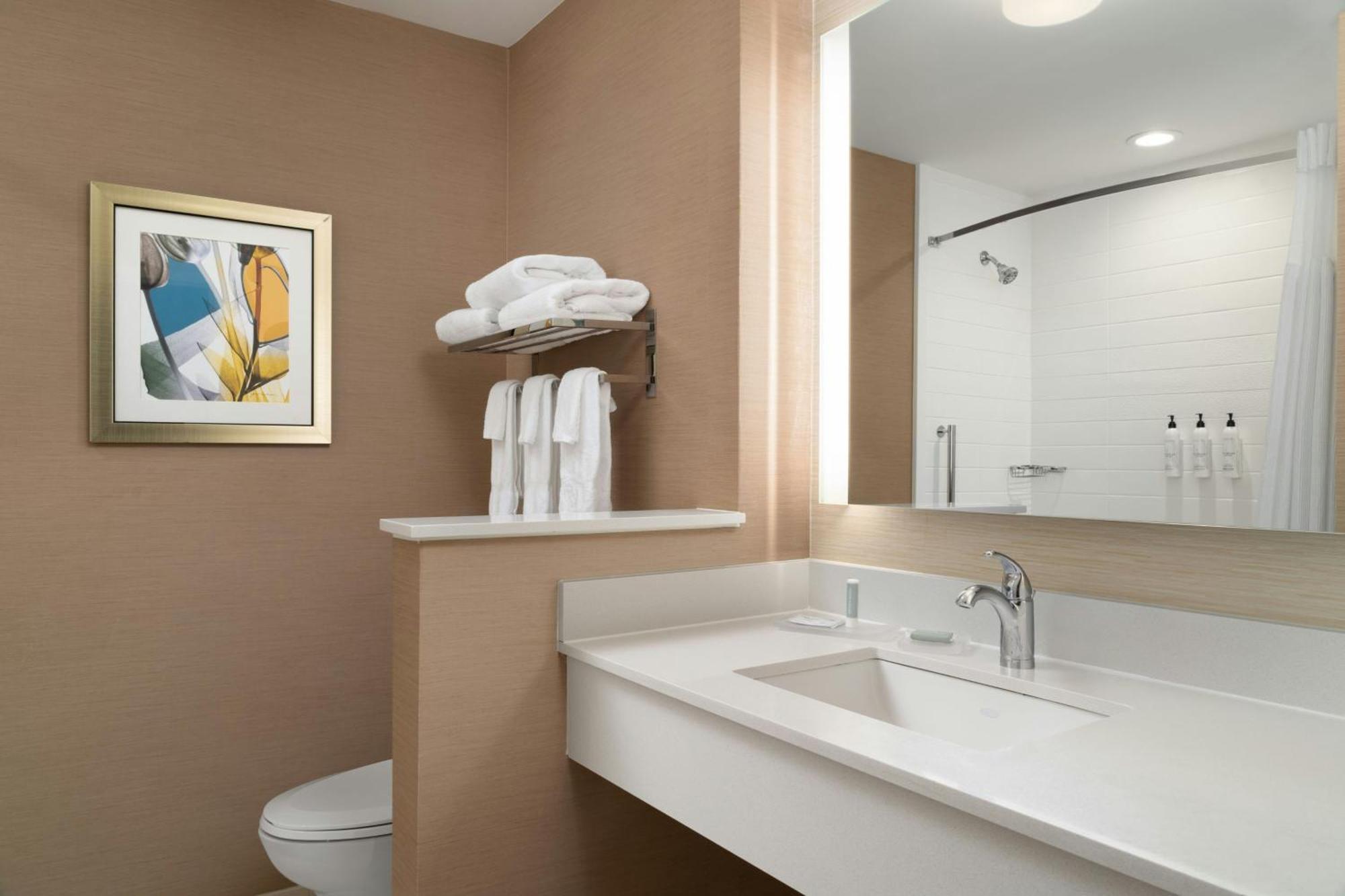 Fairfield Inn & Suites By Marriott London Dış mekan fotoğraf